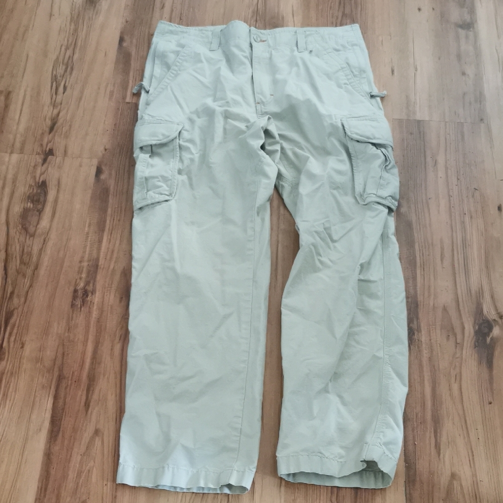 L.L. Bean Men's Cargo‎ Pants in Light khaki